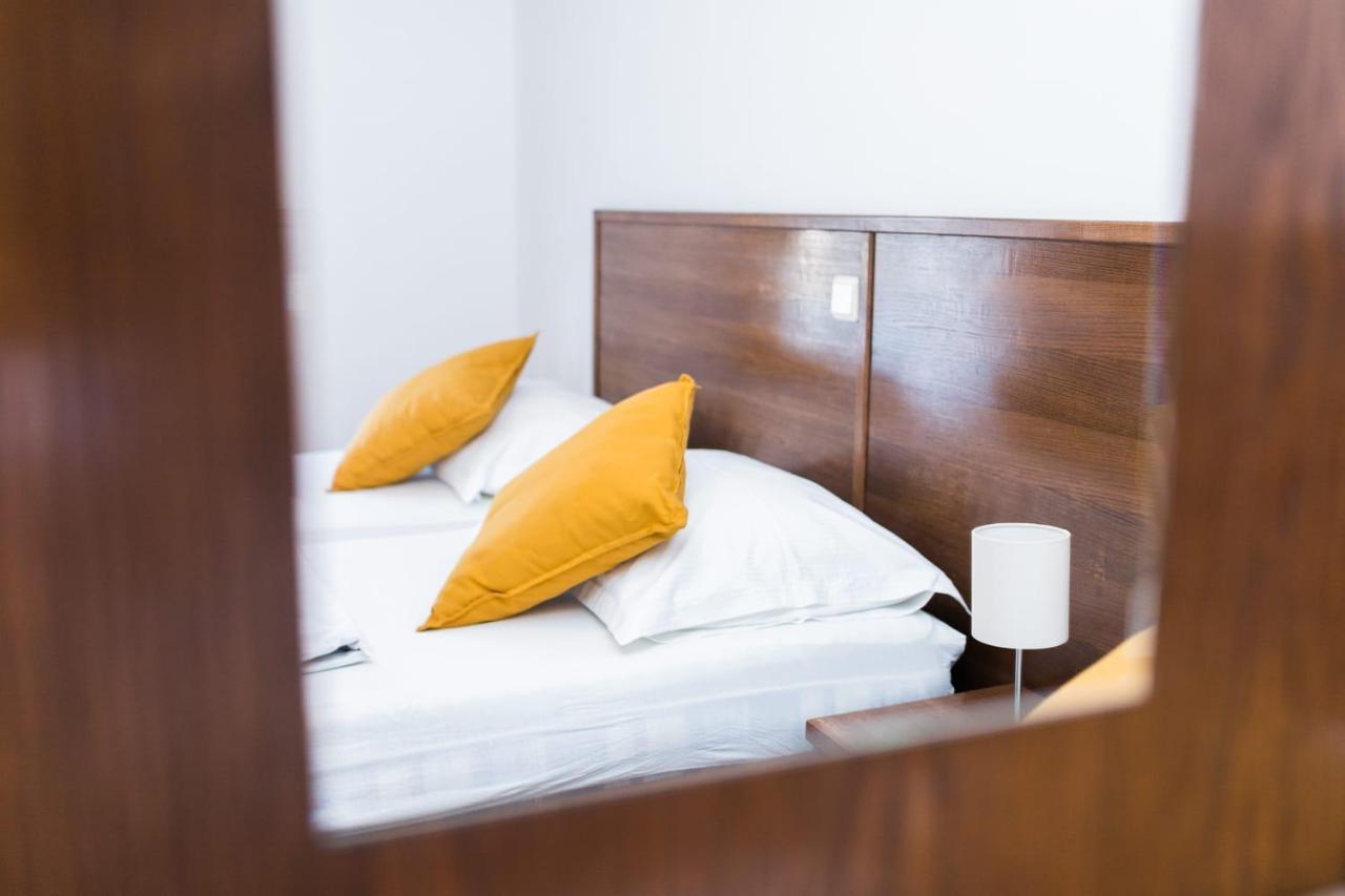 Mb Pag Bed&Breakfast Pag Town Kültér fotó