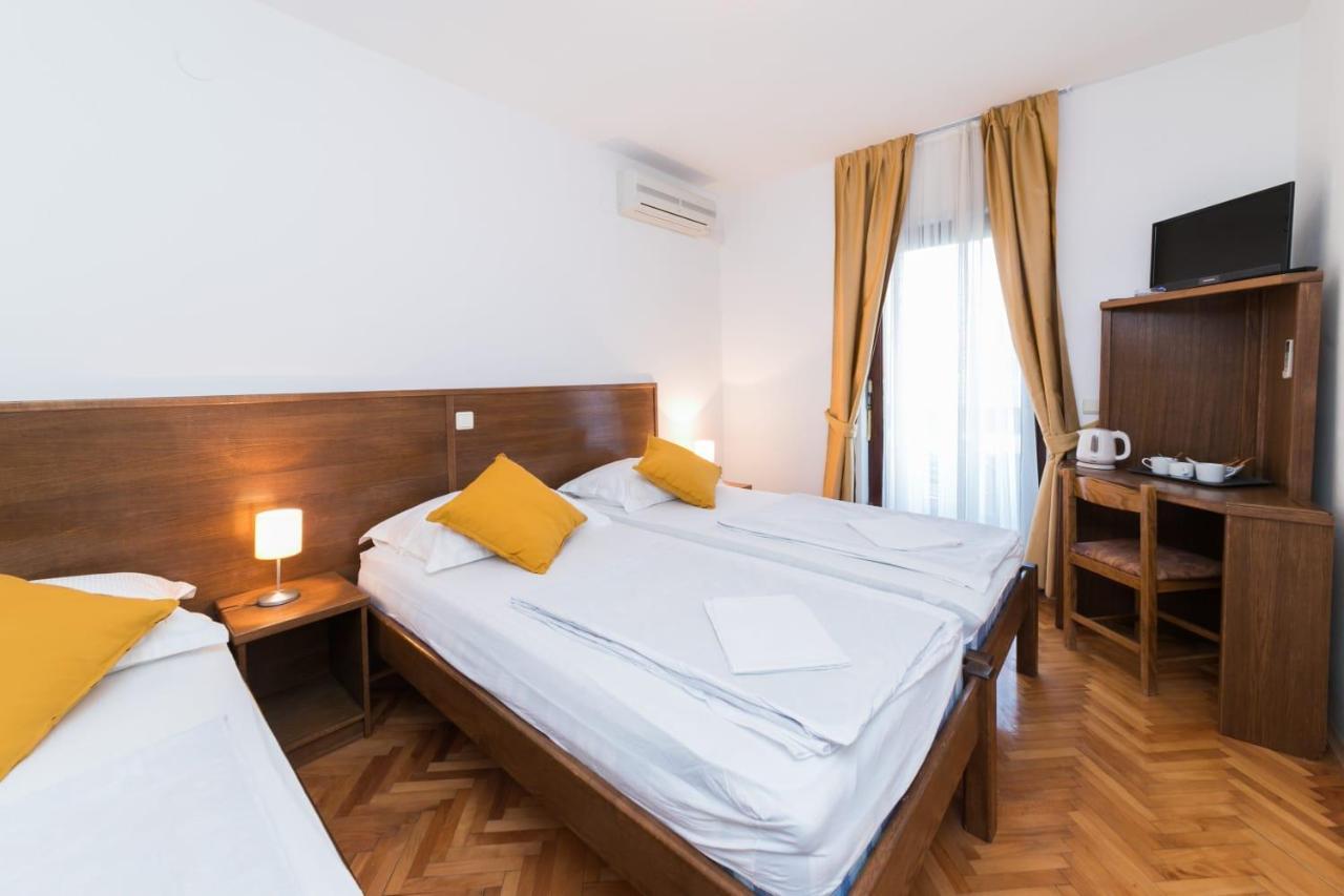 Mb Pag Bed&Breakfast Pag Town Kültér fotó